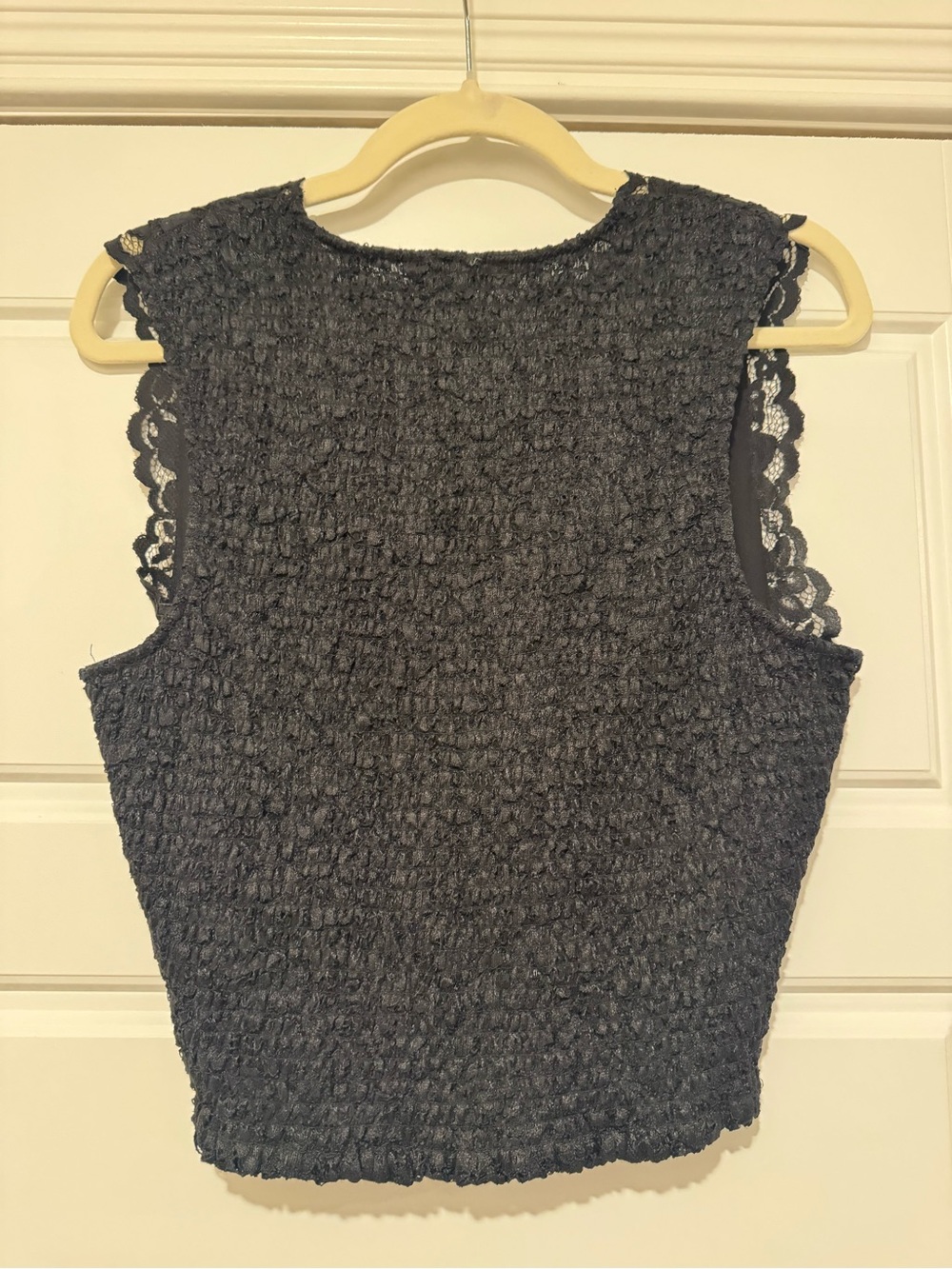 Express Lace Tank - Picture 3 of 3